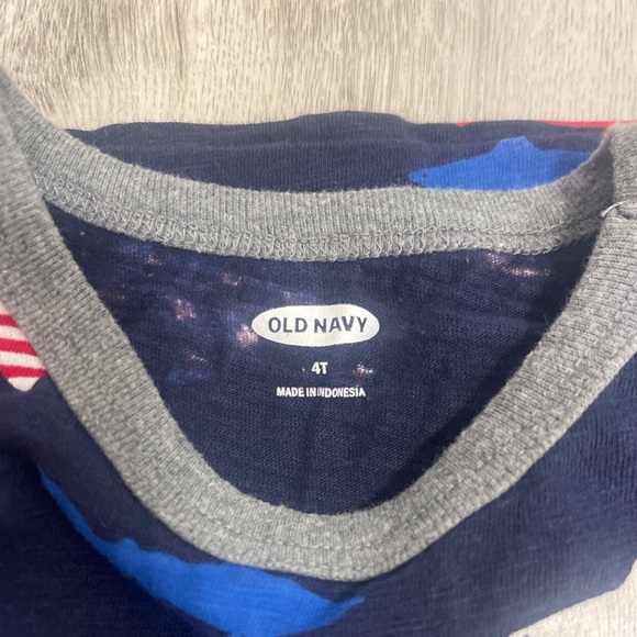 Old Navy Boys 4t Patriotic Shark Shirt - Picture 3 of 3